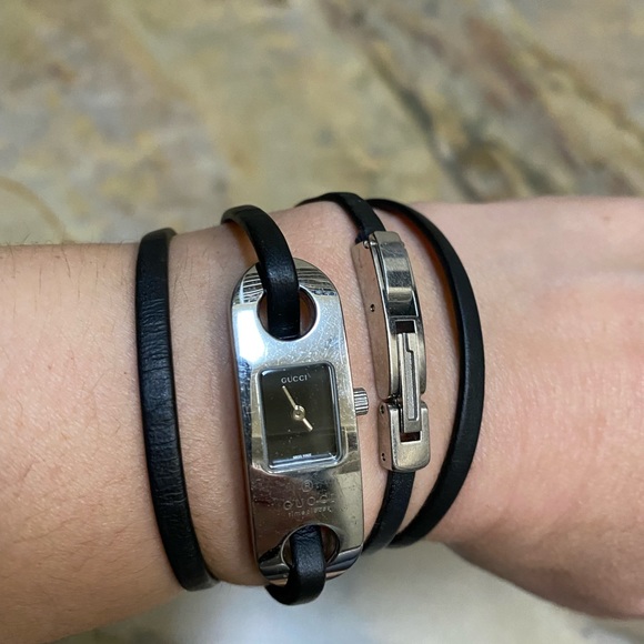 Gucci watch and silver ring - Picture 2 of 4